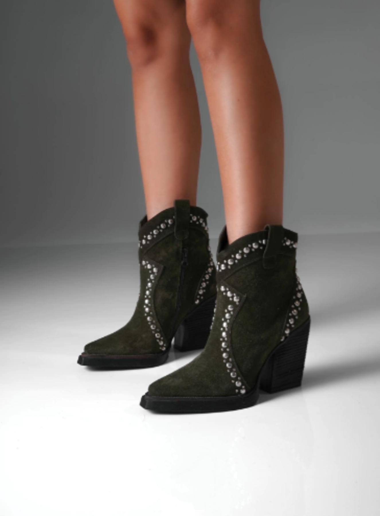 Bota Greed Gamuza Negro y Verde Oliva-2