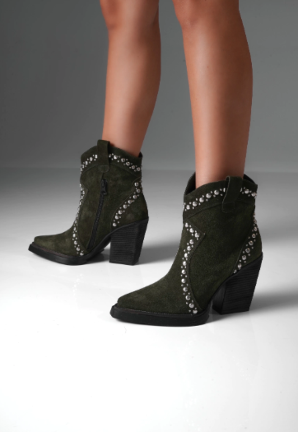 Bota Greed Gamuza Negro y Verde Oliva-3