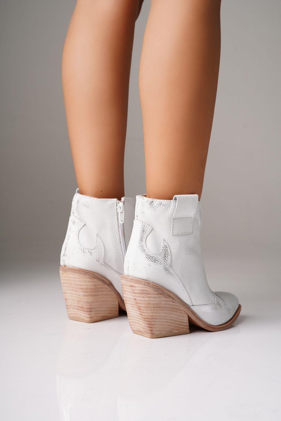 Botin Fiji Blanco Platinado-2