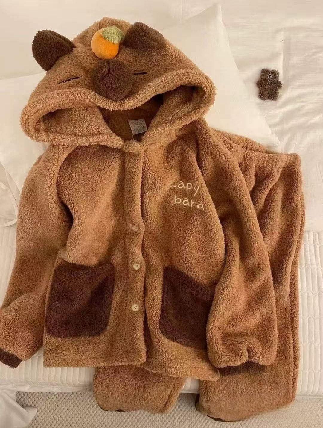 pijama con diseño capibara-1