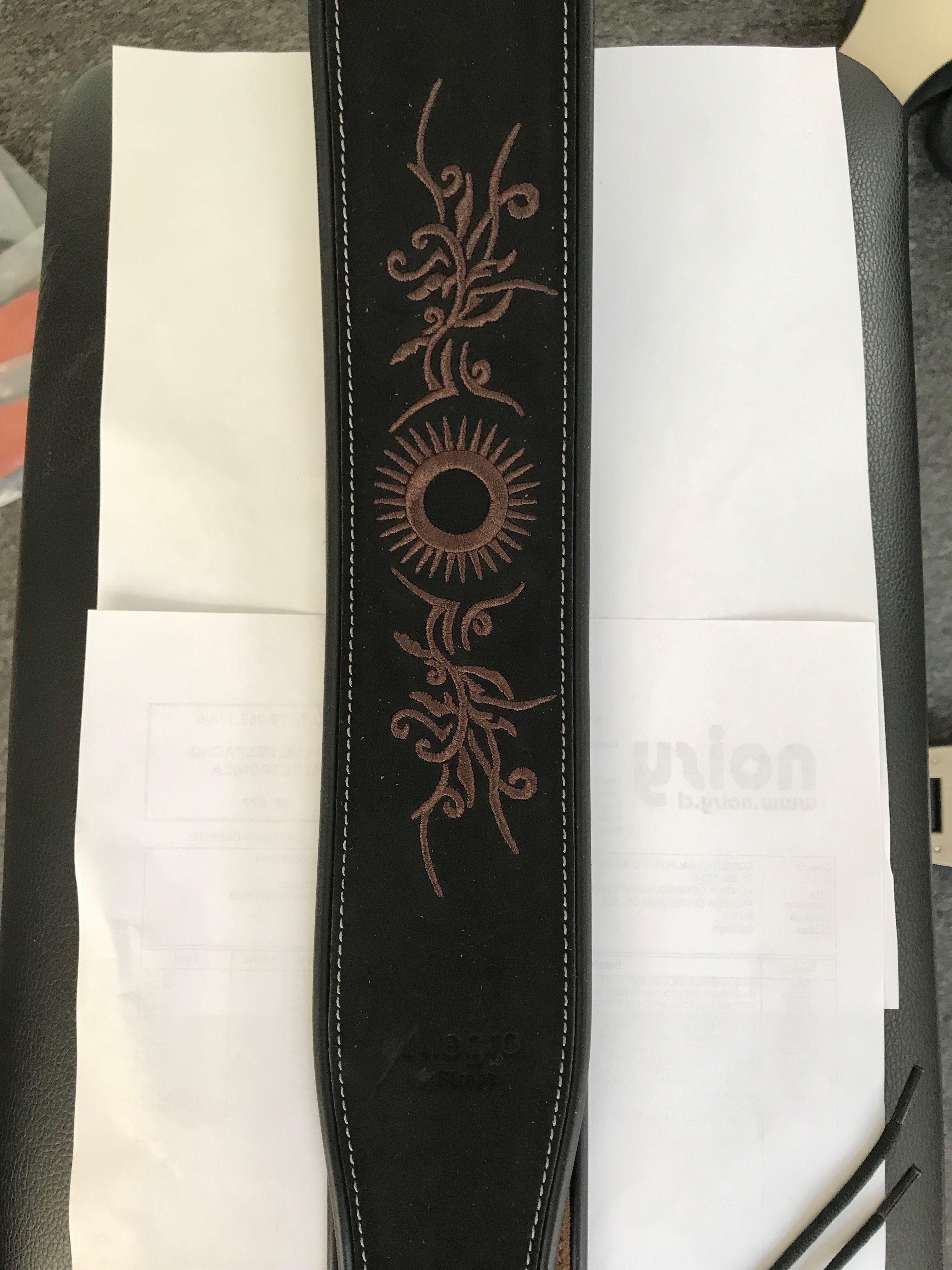 Correa Para Guitarra O Bajo Allegro Cuero Em All-Lgst-34-0