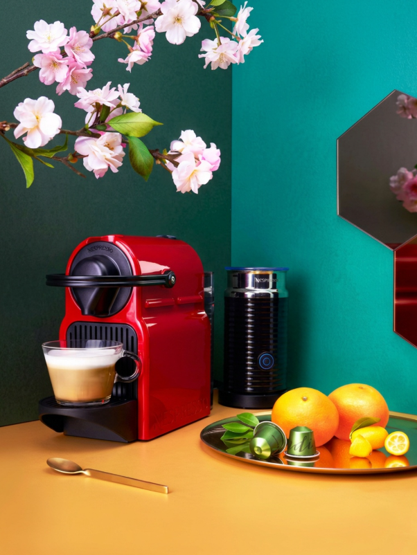 Cafetera Nespresso Inissia Roja-4