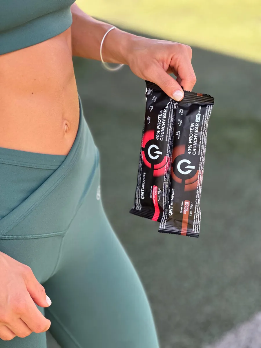 Barra de proteina QNT - Crunchy Chocolate Flavour (12 unidades)-3