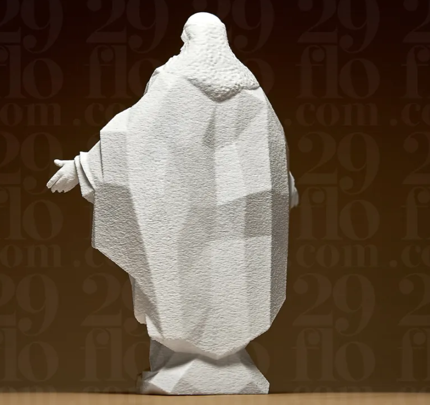  Estatua Geométrica de Jesús-2