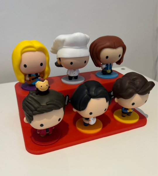 Podio para figuras de McDonalds Friends-1
