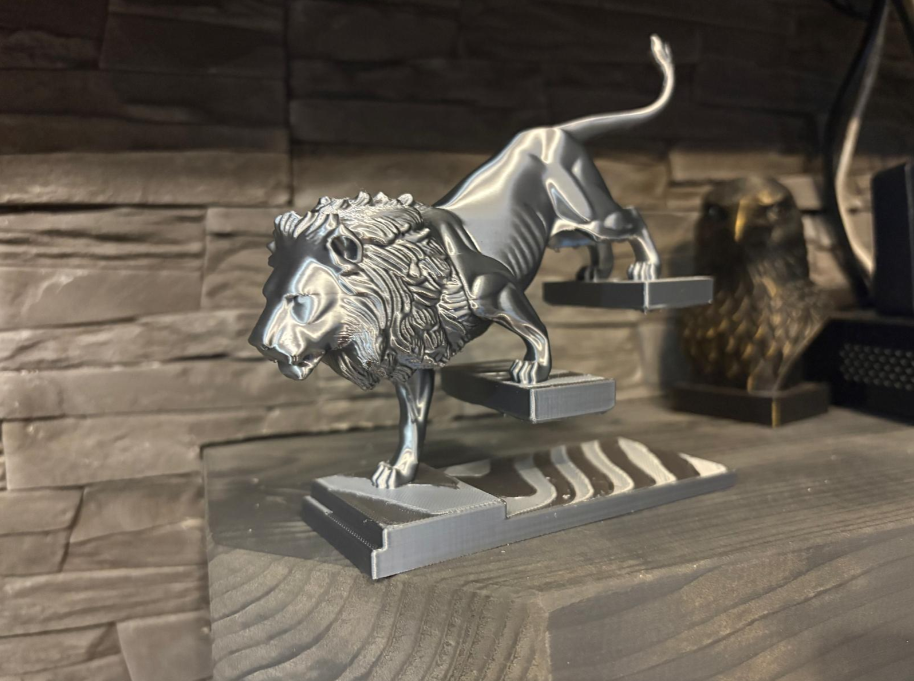 Estatua- León en Escaleras-2