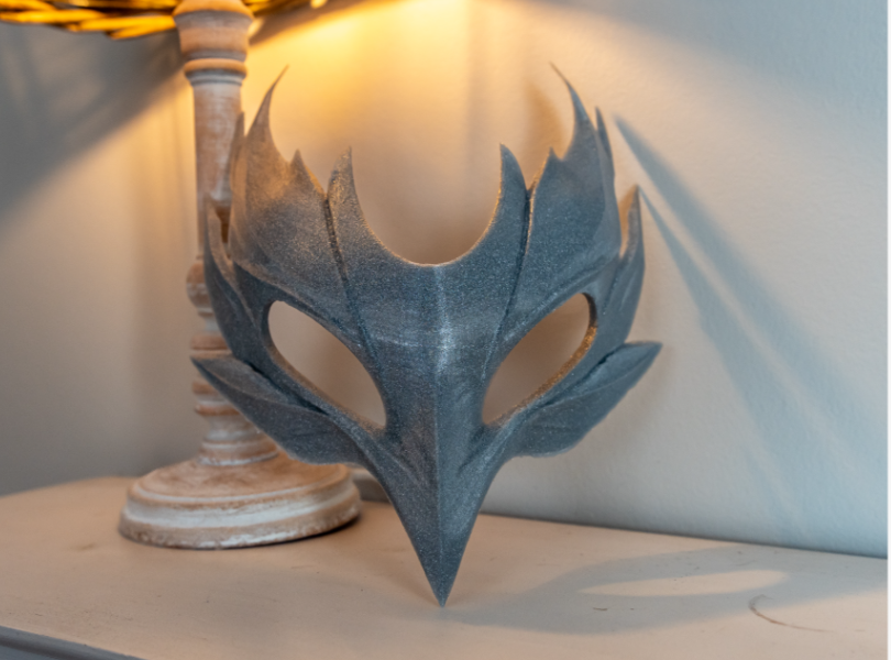 Máscara veneciana que evoca a un cuervo - Halloween-2