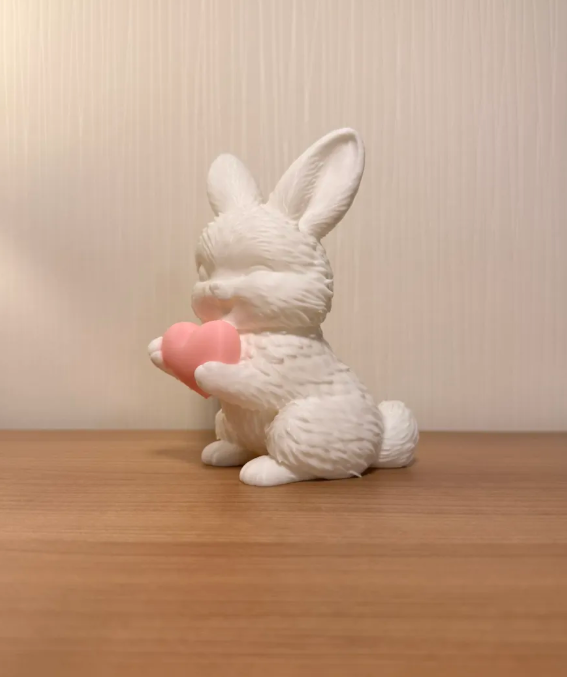 Figura de conejo de pascua con corazón-3