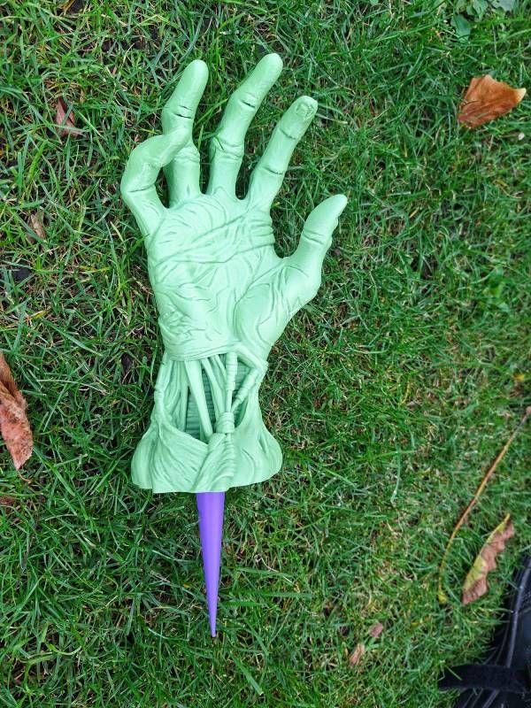 Figura Mano de Zombi de Halloween-2