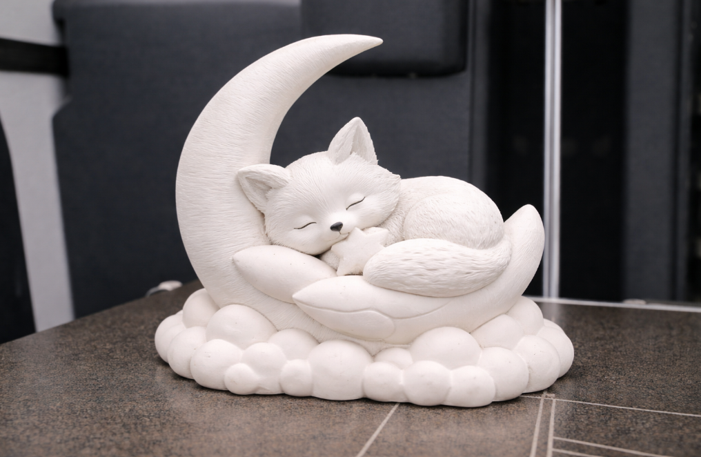 Escultura Decorativa- Zorro Durmiendo en la Luna-2