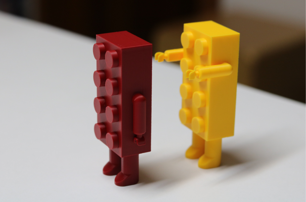 Escultura- Pareja de Legos Enamorada-2