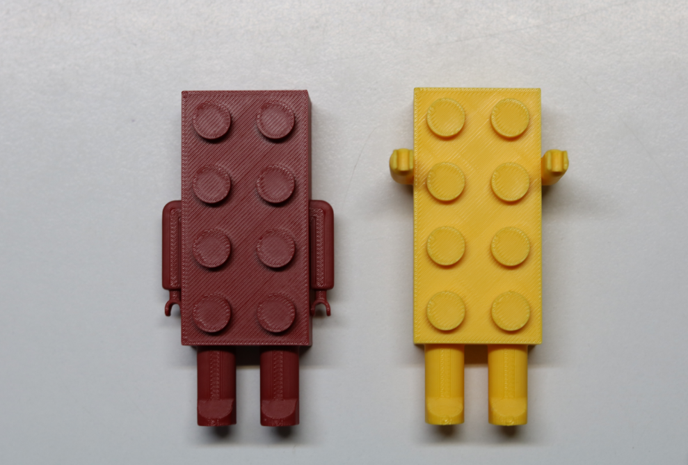 Escultura- Pareja de Legos Enamorada-3