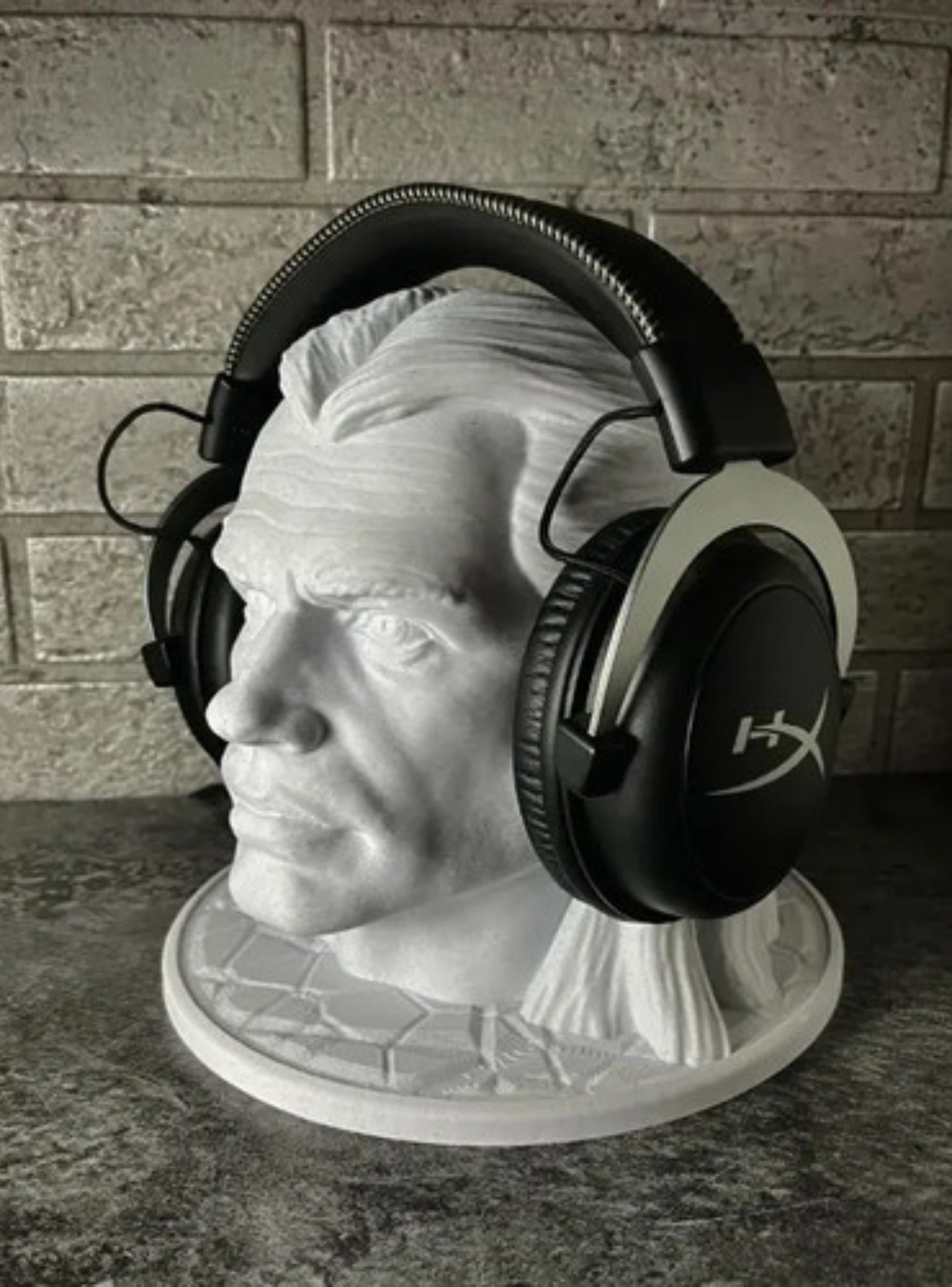 Soporte auriculares - Geralt de Rivia-1