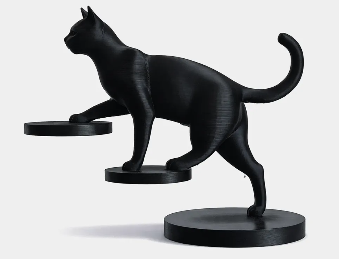 Estatua de gato equilibrado-2