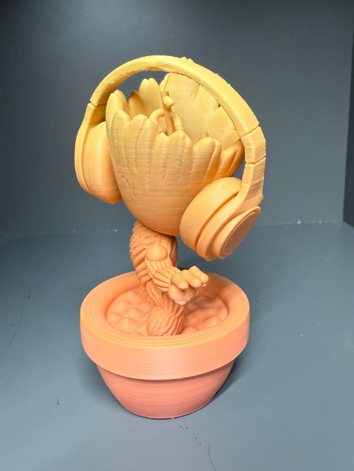 Figura Decorativa de Groot con Auriculares-2