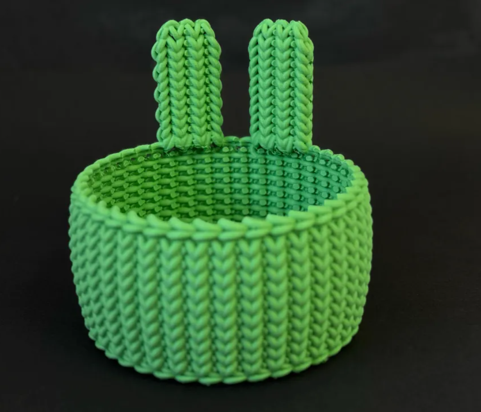 Cesta de orejas de conejo de pascua -2