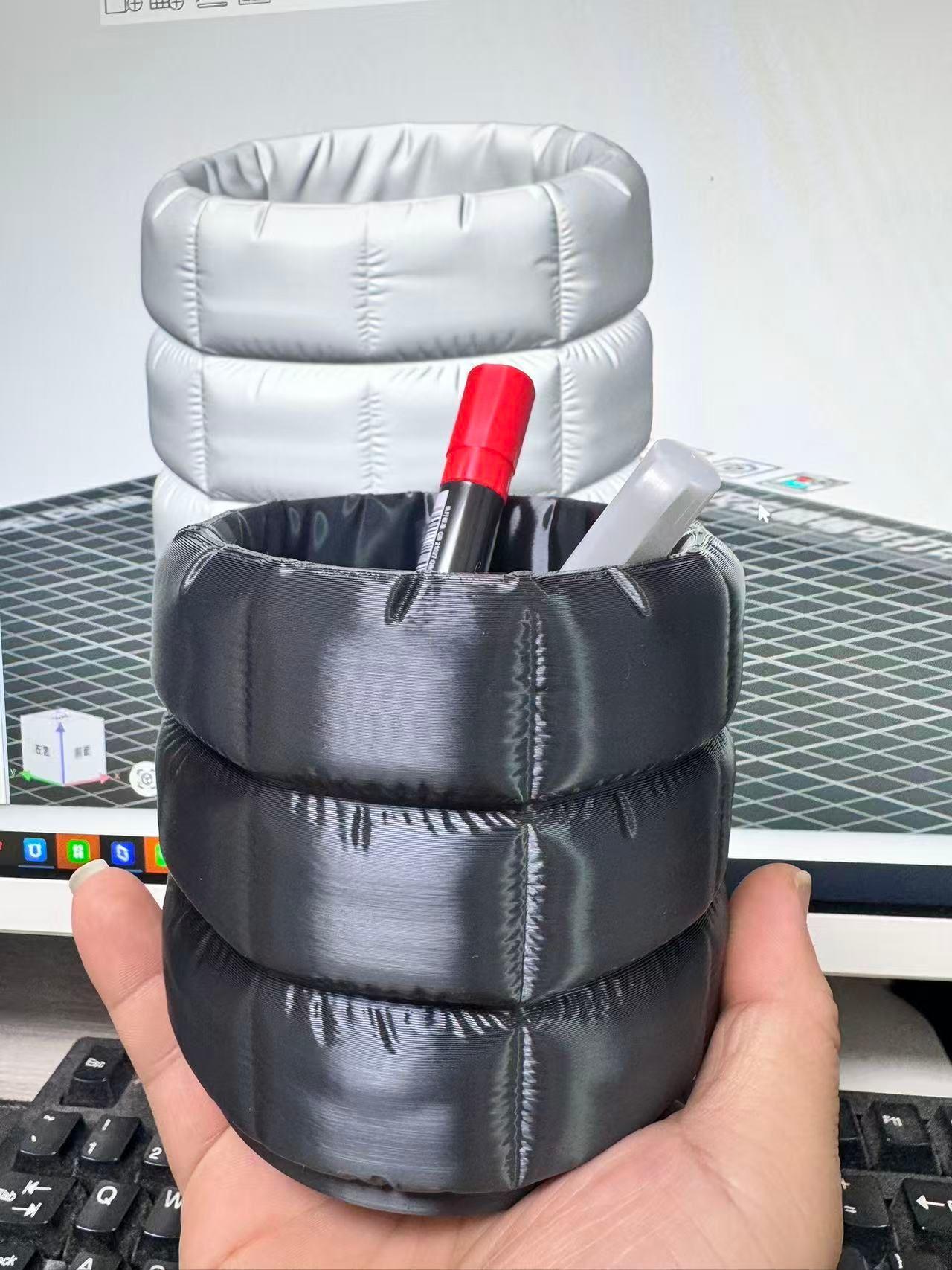 Portalapices - Plumífero-2