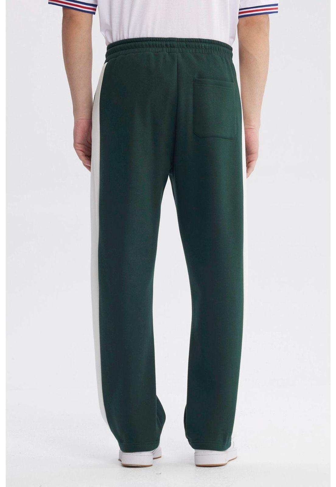 Pantalón Buzo Hombre Calce Recto Verde-2