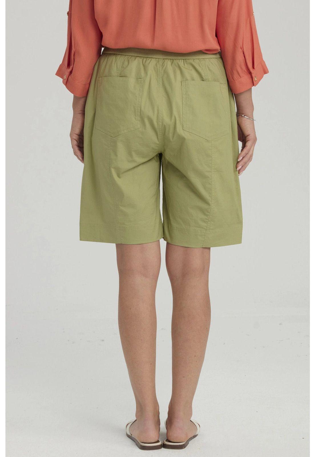 Bermuda Mujer Con Cortes Y Apertura Verde Claro-6