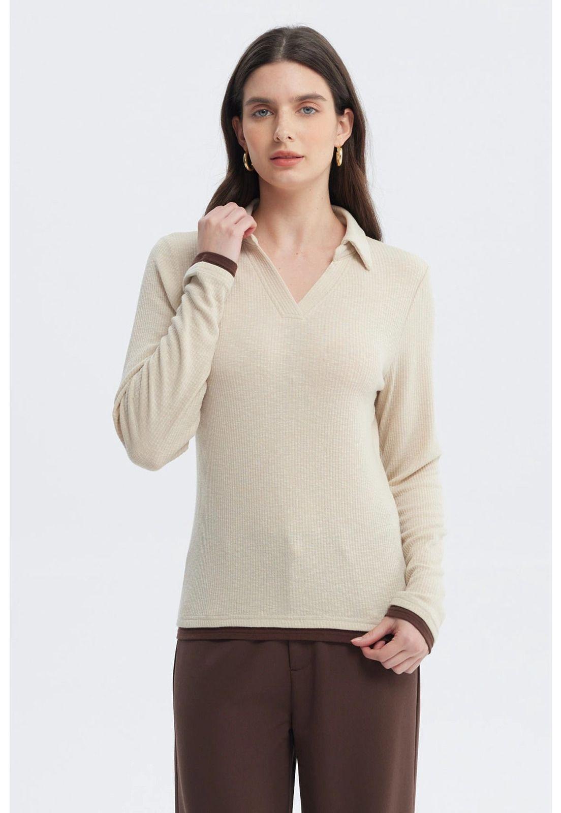 Polera Mujer Slim Cuello Camisero Arena-0