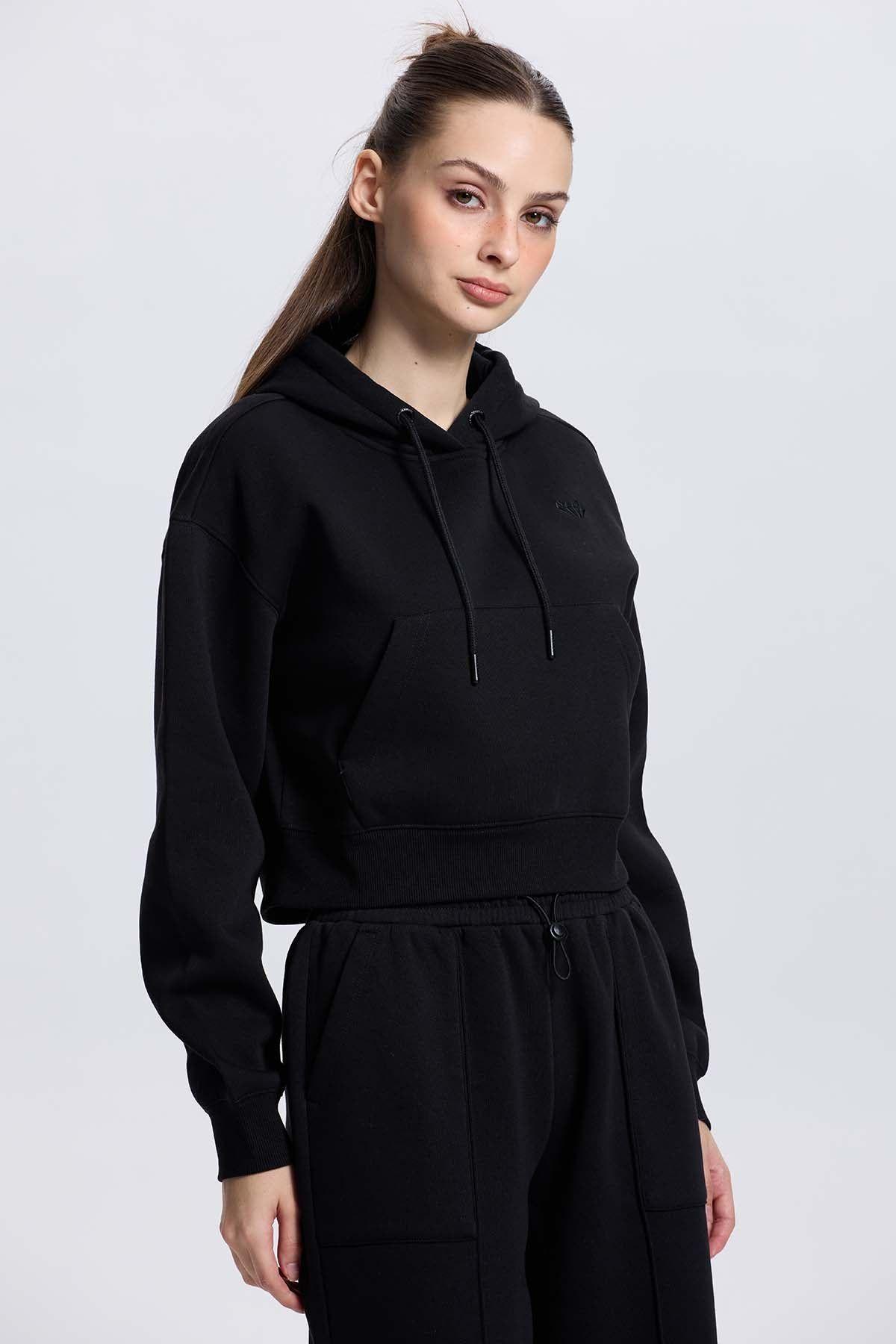 Polerón Mujer Crop Negro-1