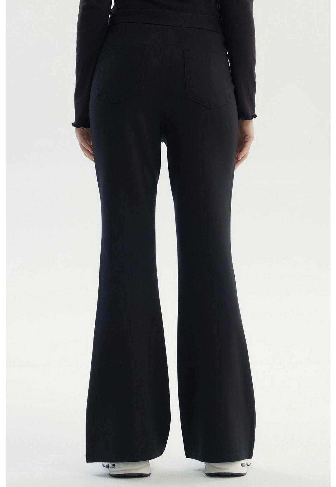 Pantalón Mujer Flare Cinturón Negro-2
