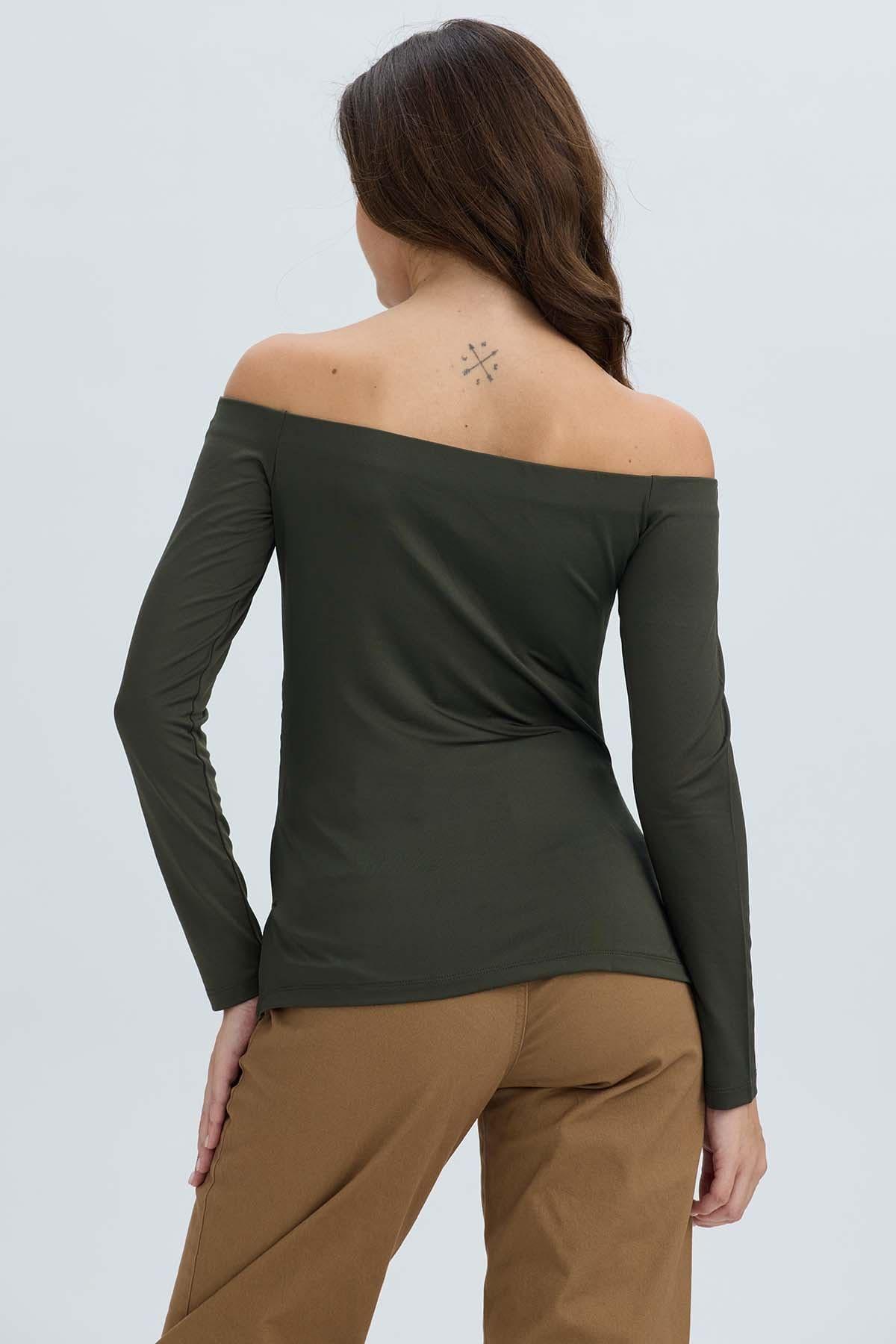 Polera Mujer Escote Bardot Verde Militar-2