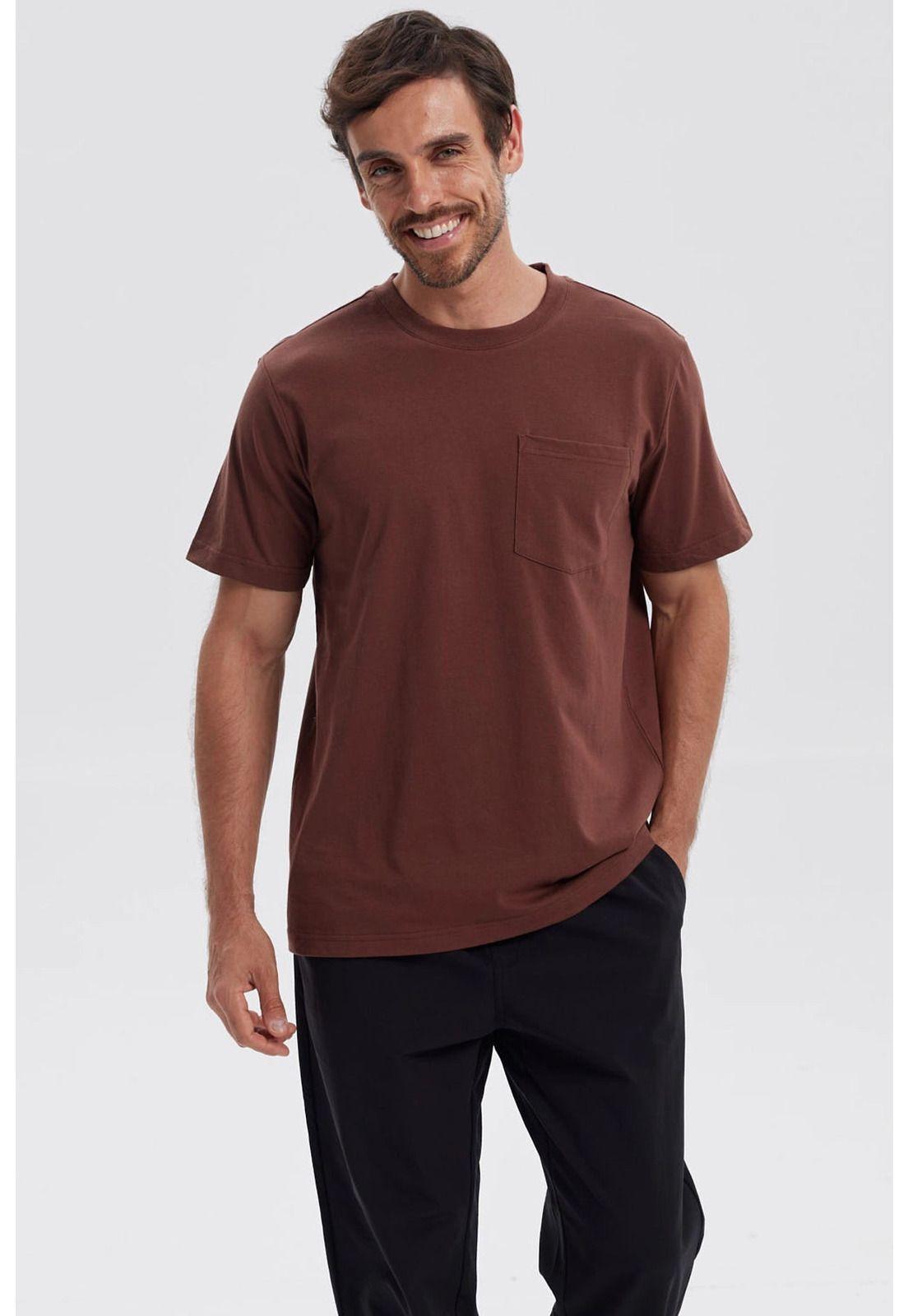 Polera Hombre Básica Con Bolsillo Café Oscuro-0