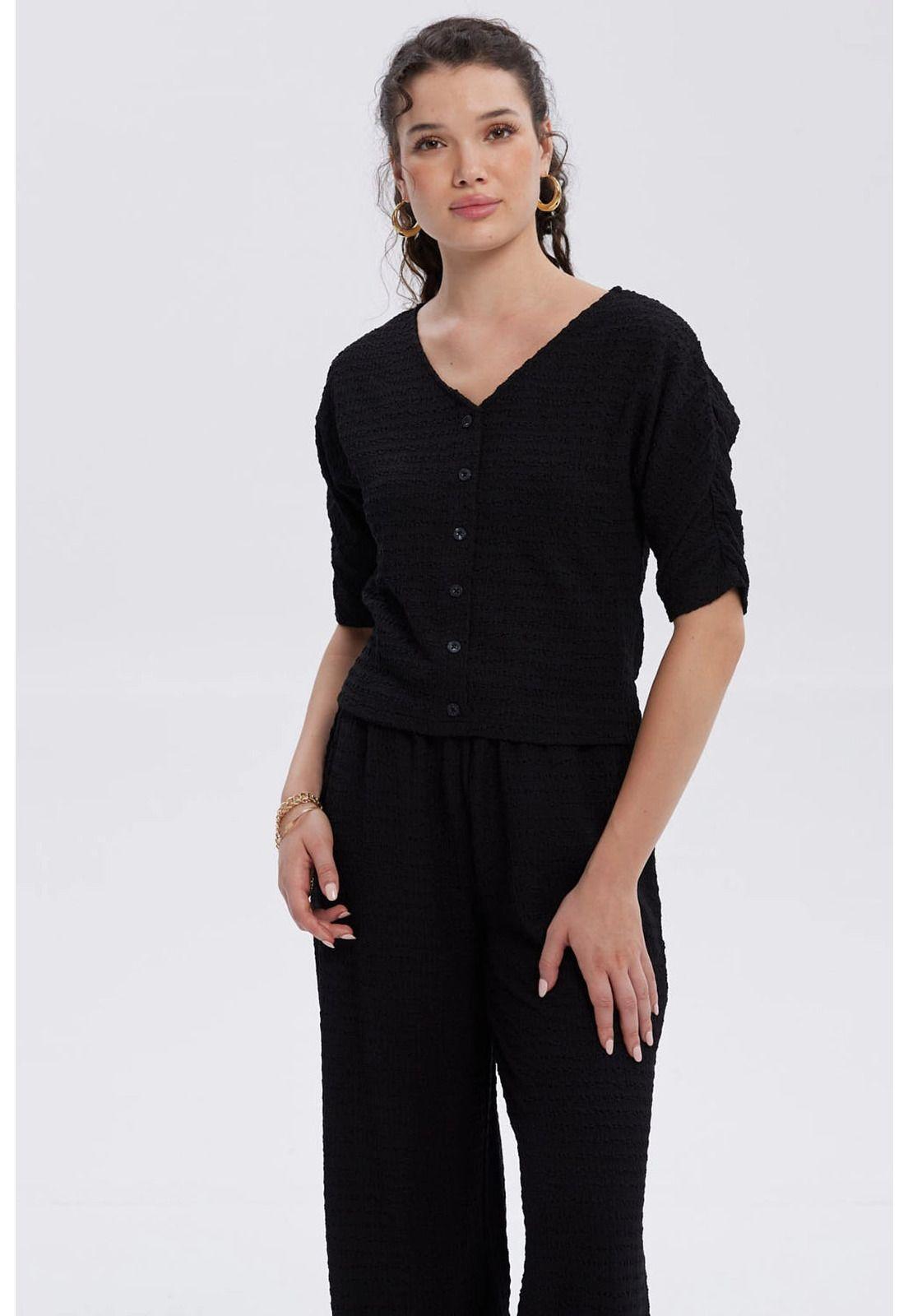 Polera Mujer Abotonada Con Textura Negro-0