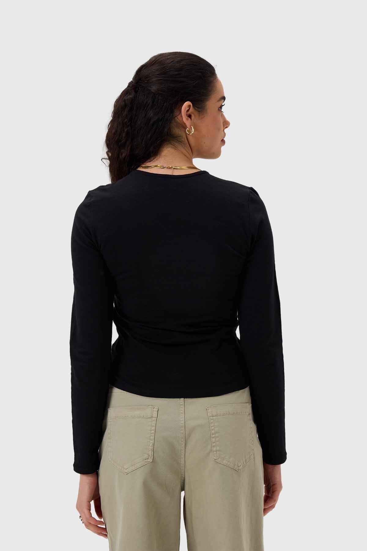 Polera Mujer Recogido Delantero Negro-2