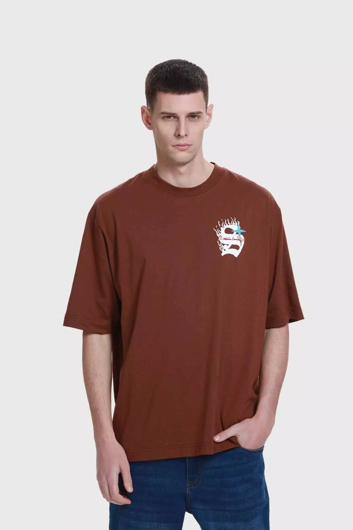 Polera Hombre Doble Print Texto Chocolate-0