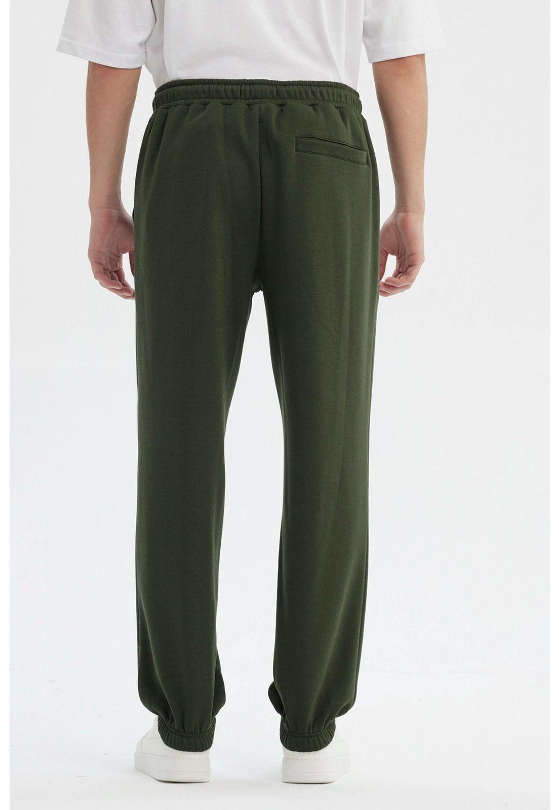 Pantalón Buzo Hombre Pitillo Verde Militar-2