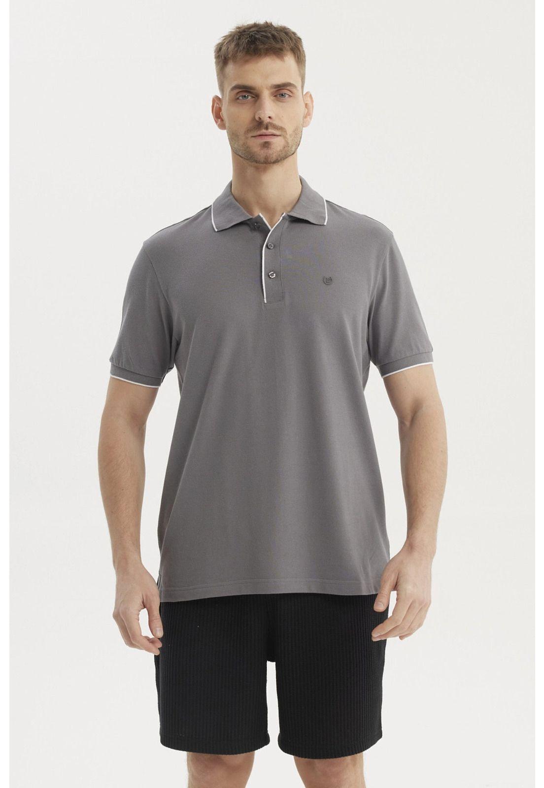Polera Hombre Pique Detalle En Cuello Gris-0