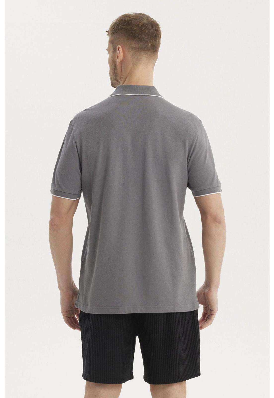 Polera Hombre Pique Detalle En Cuello Gris-2