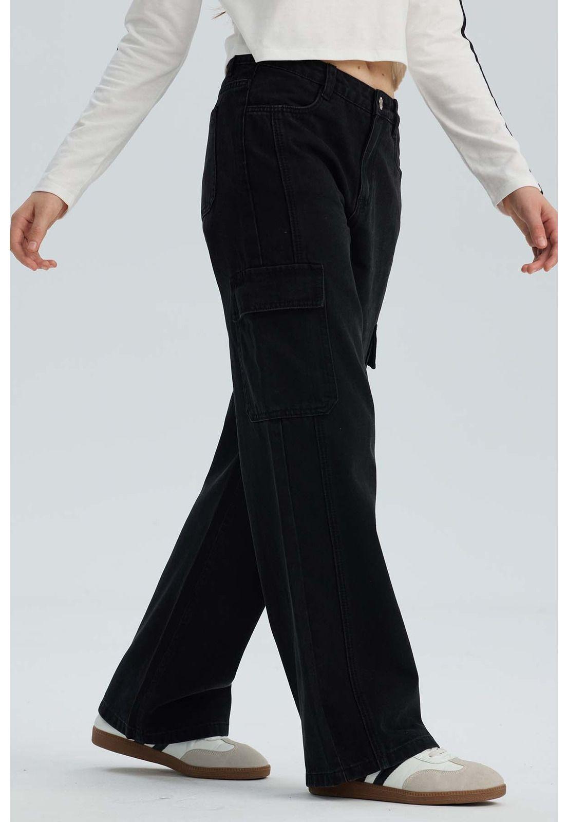 Jeans Niña Calce Recto Cargo Negro-1