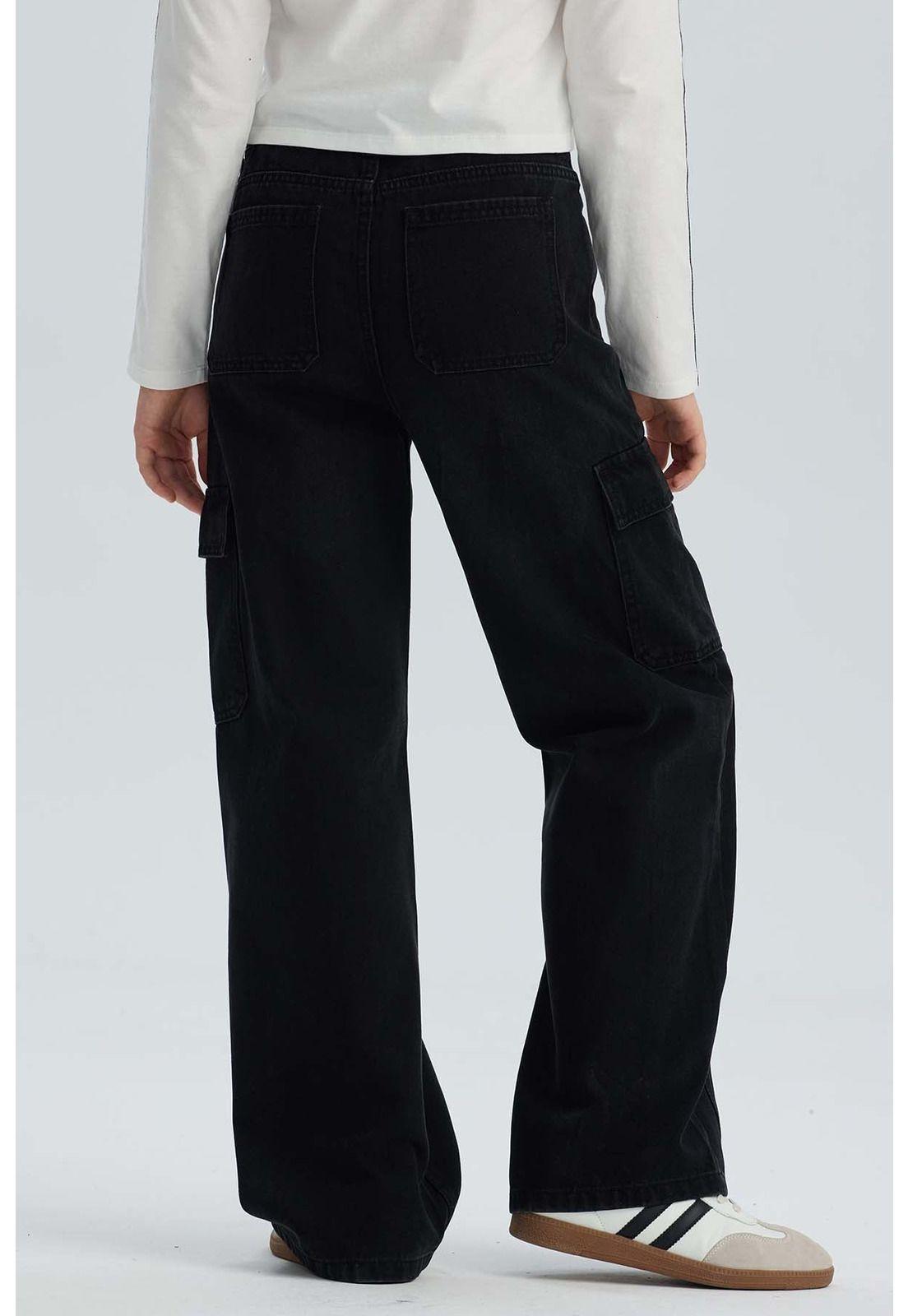 Jeans Niña Calce Recto Cargo Negro-2