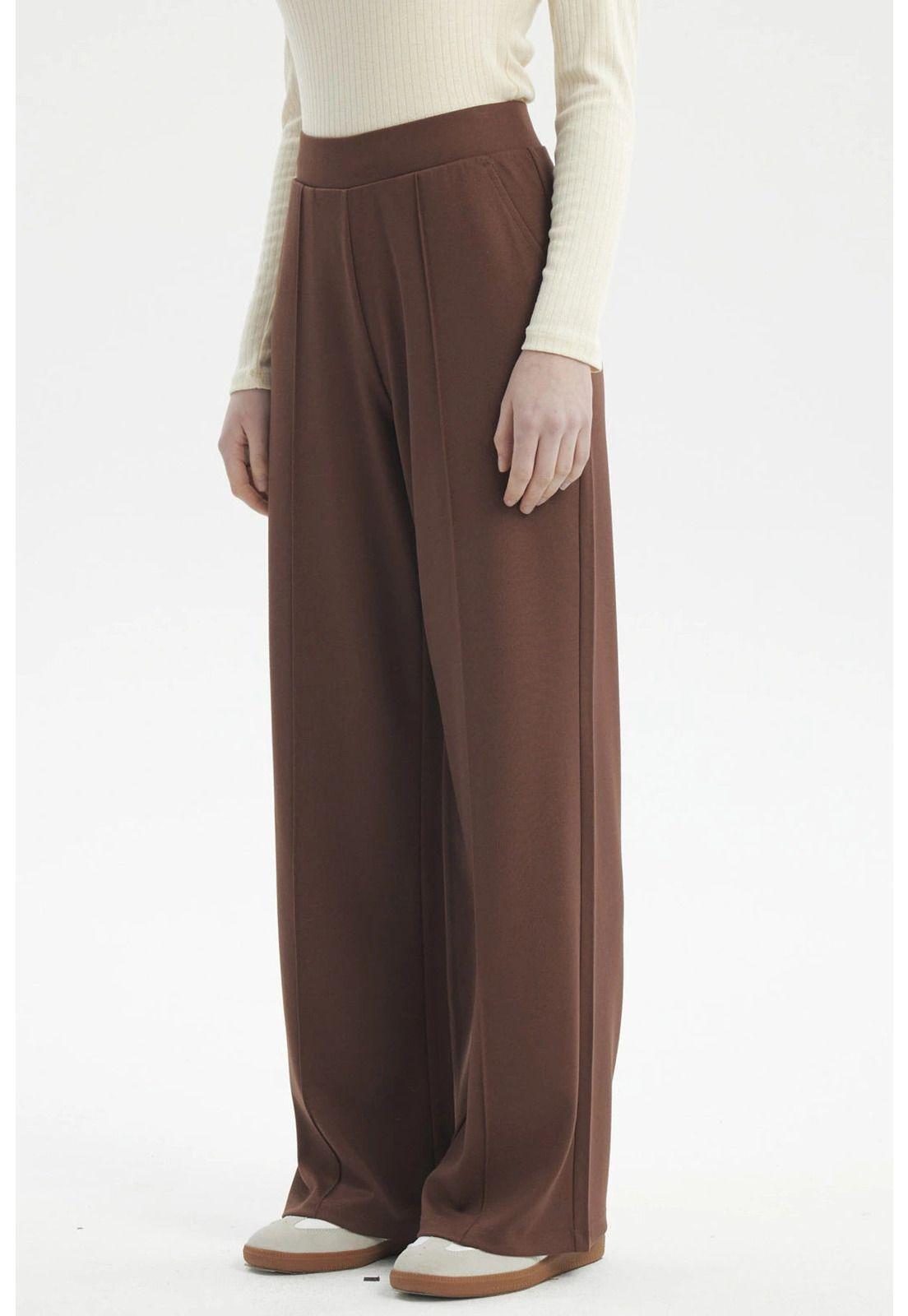 Pantalón Mujer Calce Recto Café Oscuro-1