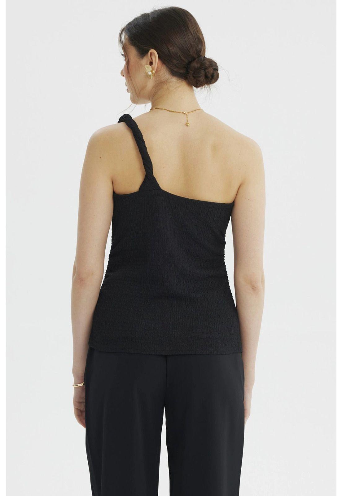 Polera Mujer Asimétrico Pabilo Trenzado Negro-2
