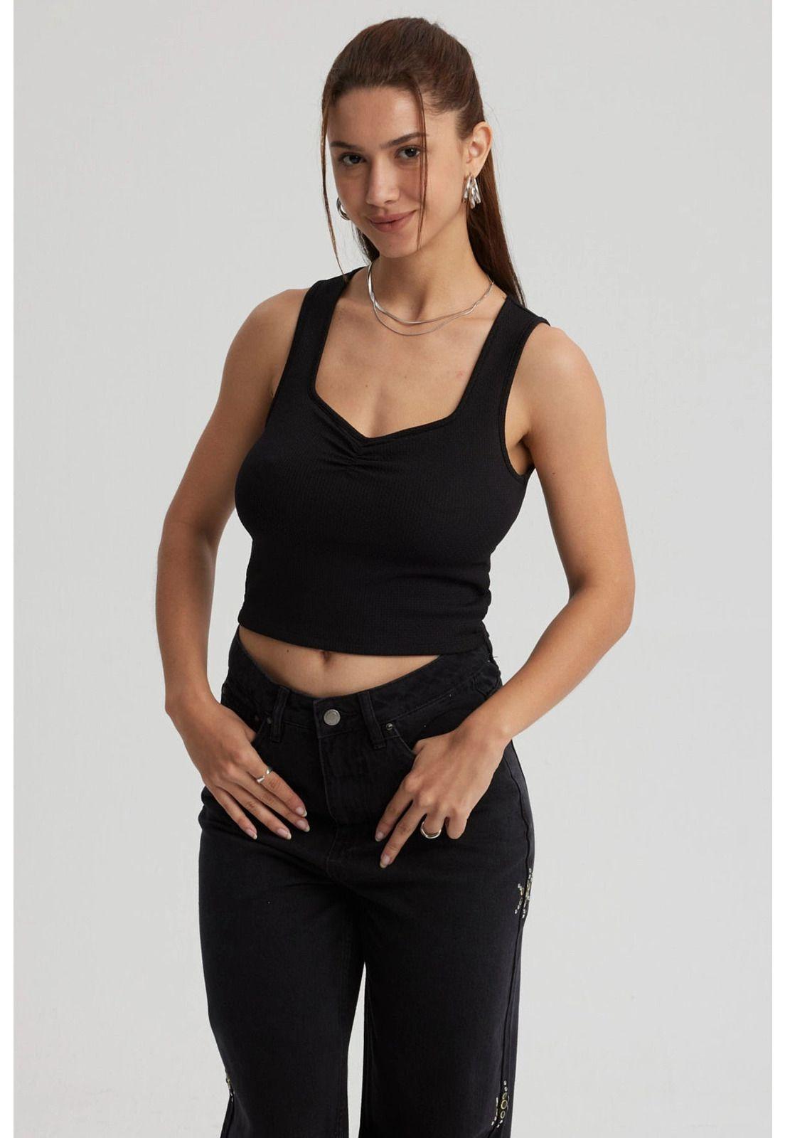Polera Mujer Escote Corazón Negro-0