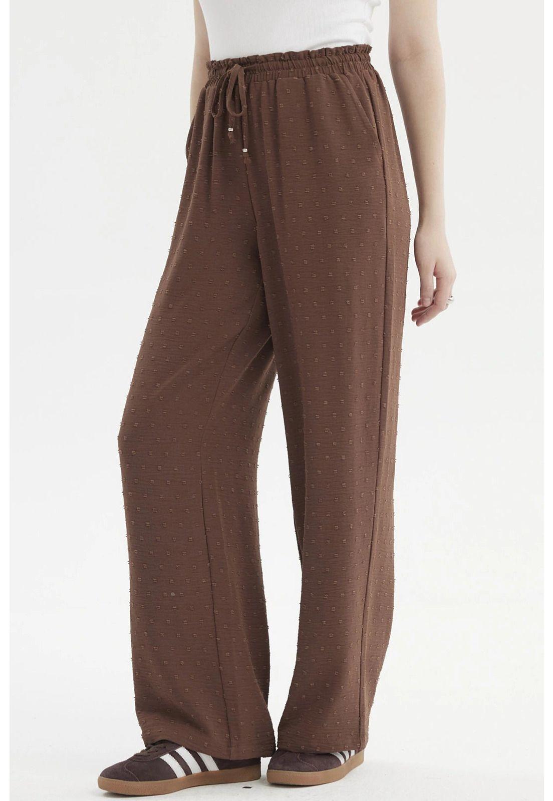 Pantalón Mujer Plumeti Pretina Elasticada Café Oscuro-1