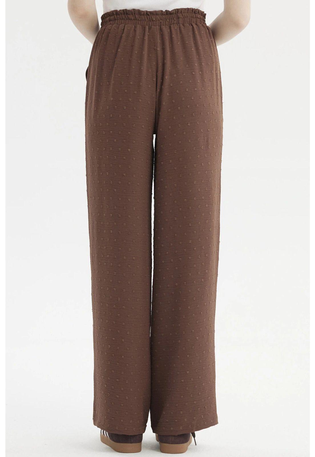 Pantalón Mujer Plumeti Pretina Elasticada Café Oscuro-2