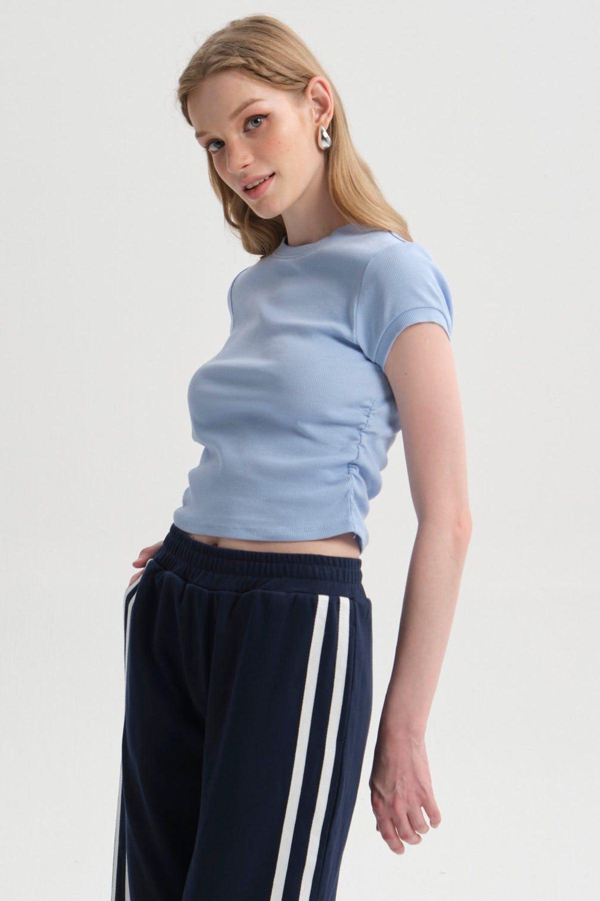 Polera Mujer Cropped Celeste-2