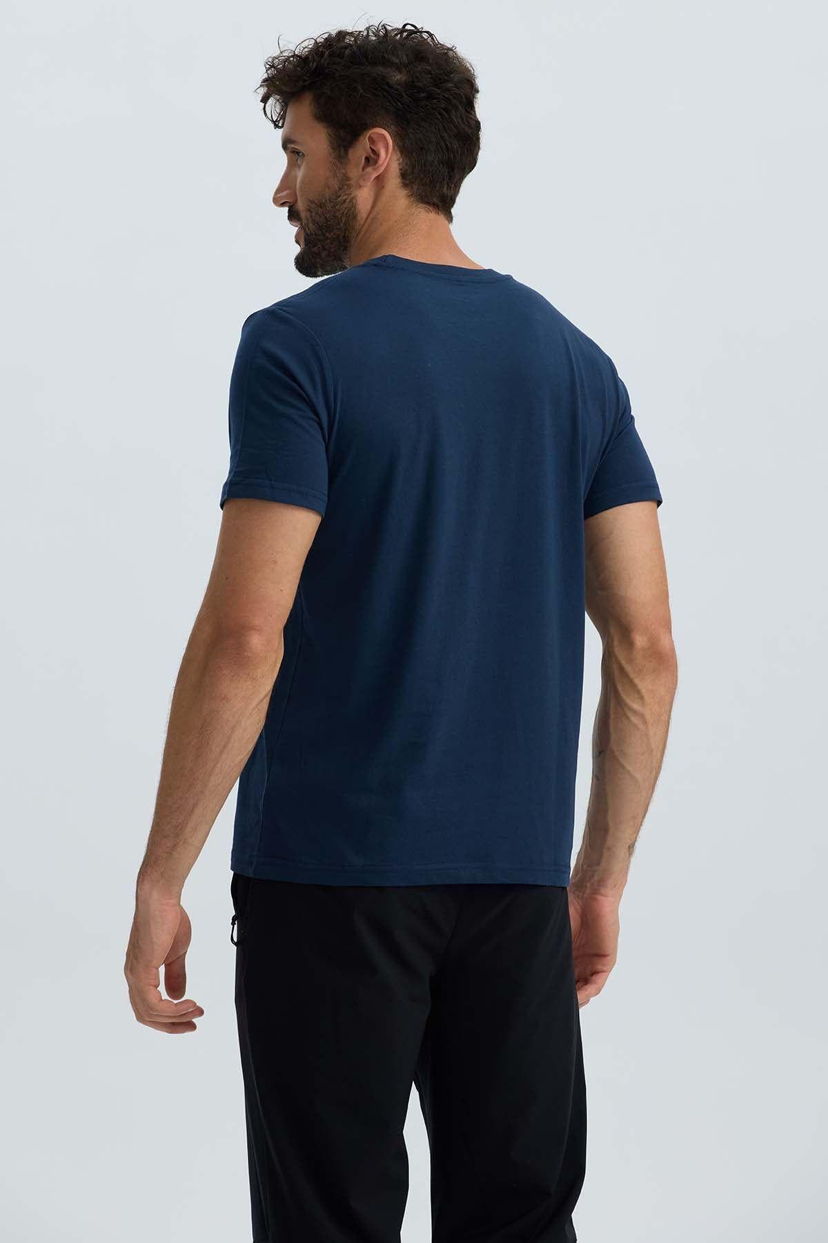 Polera Hombre Básica Con Bolsillo Azul Marino-3