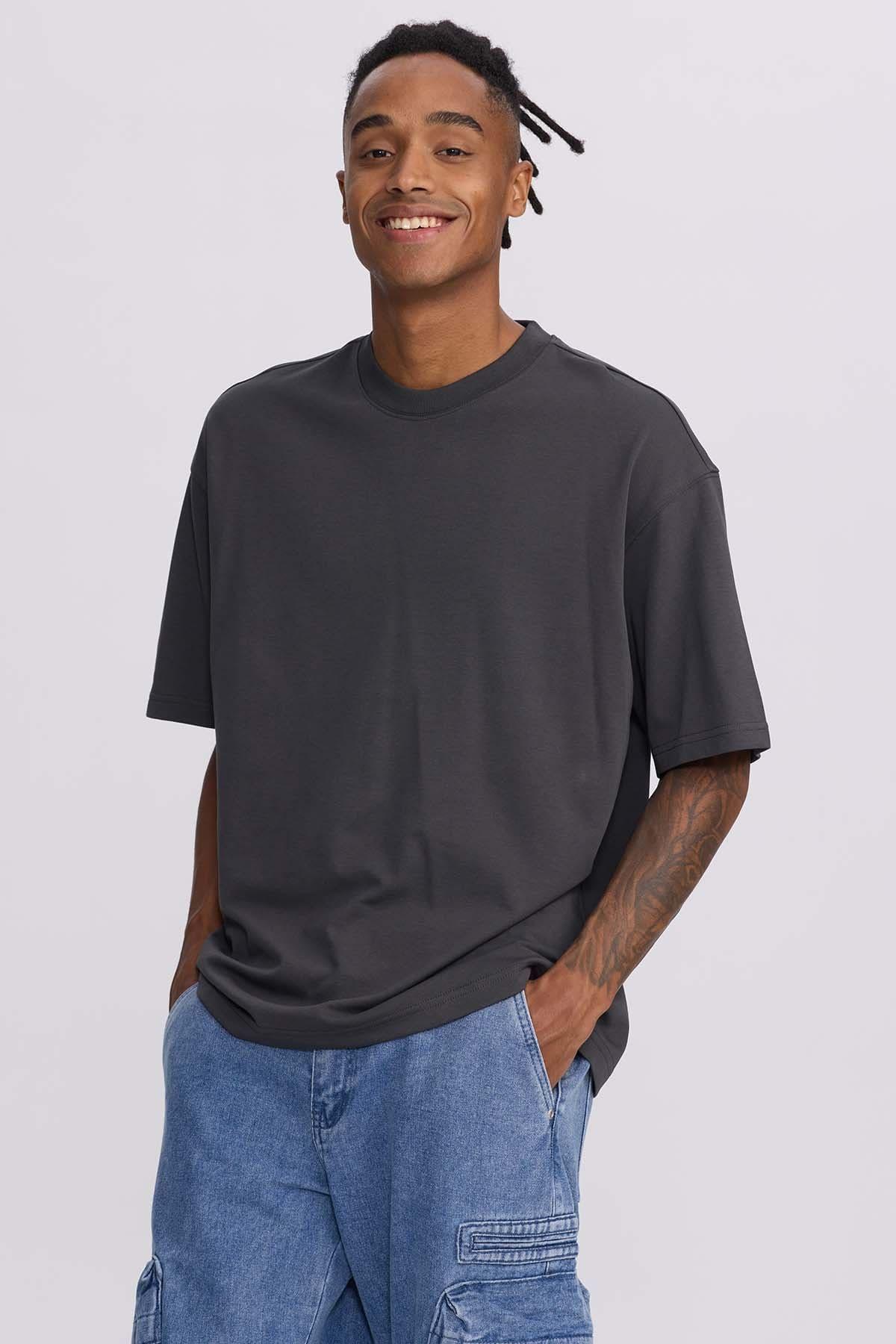 Polera Hombre Loose Fit Marengo-1
