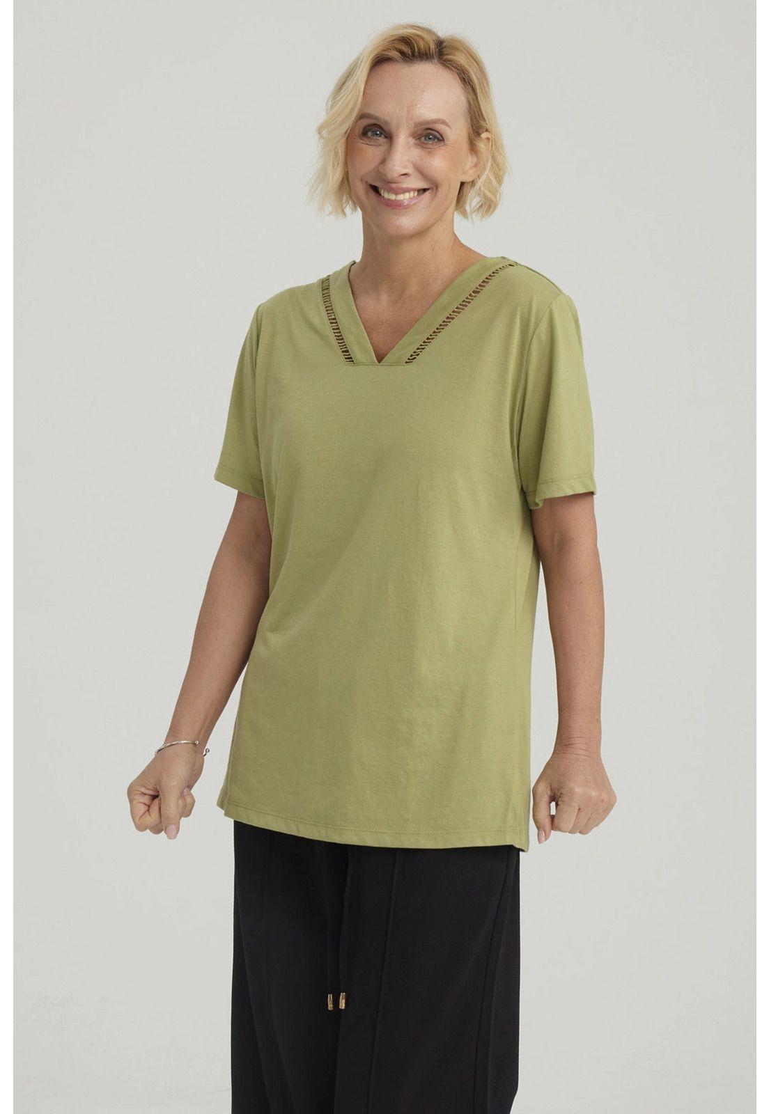 Polera Mujer Lisa Verde Claro-3