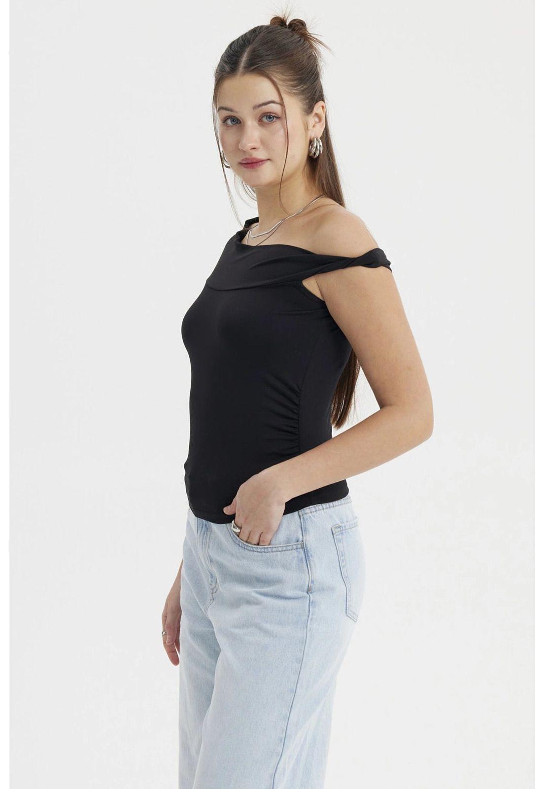 Polera Mujer Bardot Aplicación Nudo Negro-1