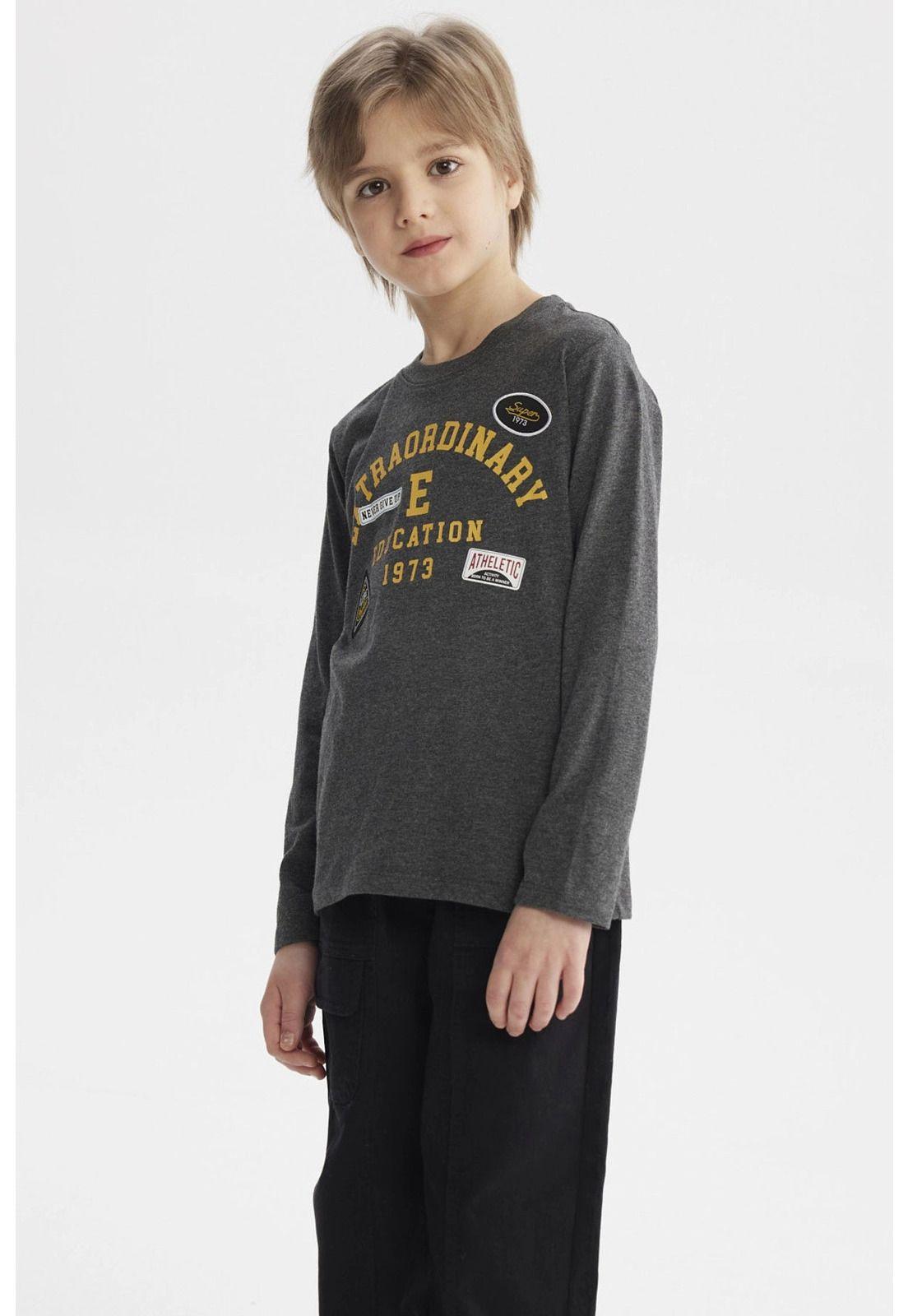 Polera Niño College Con Parches Gris-1