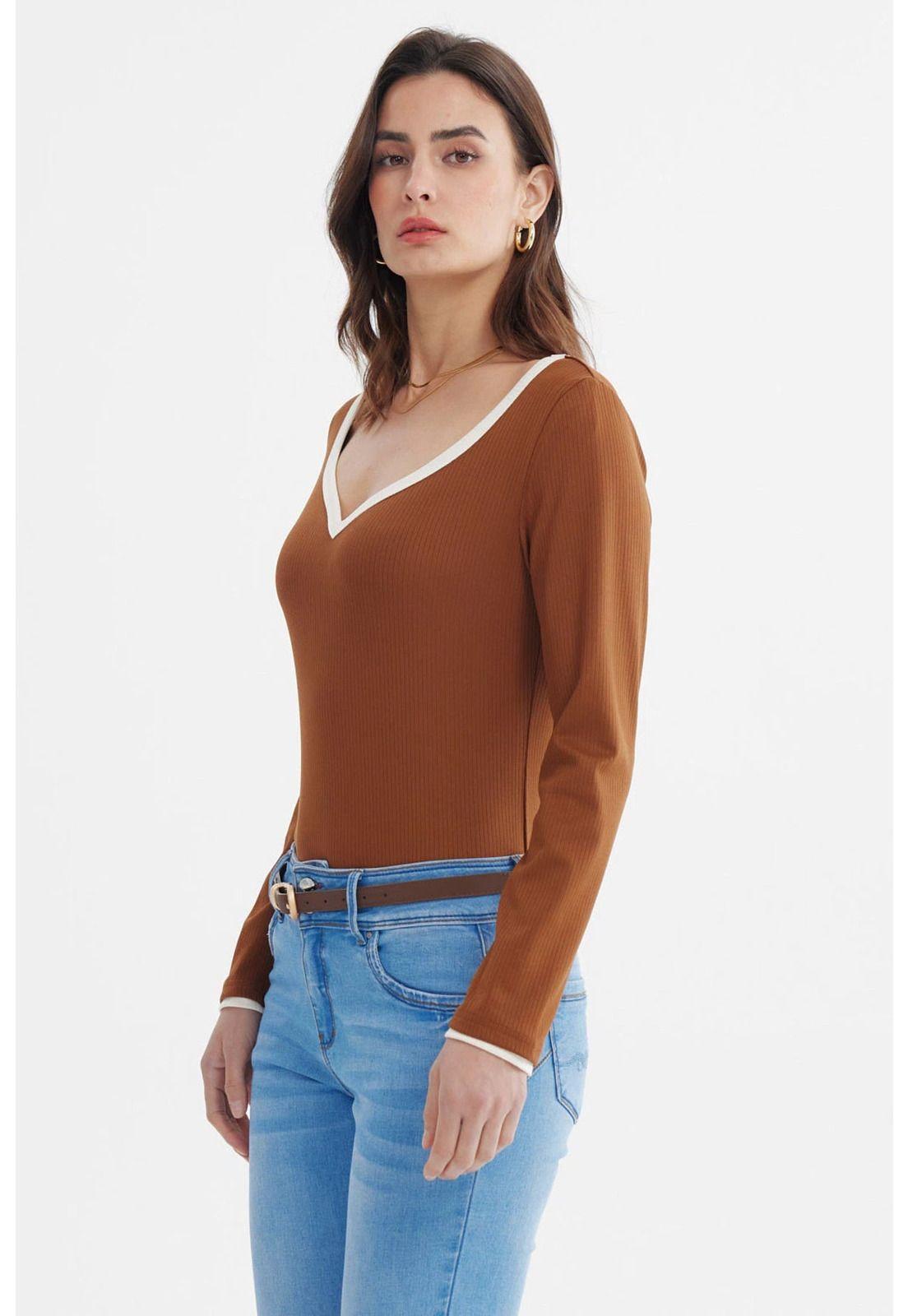 Polera Mujer Ajustado Cuello V Café-1