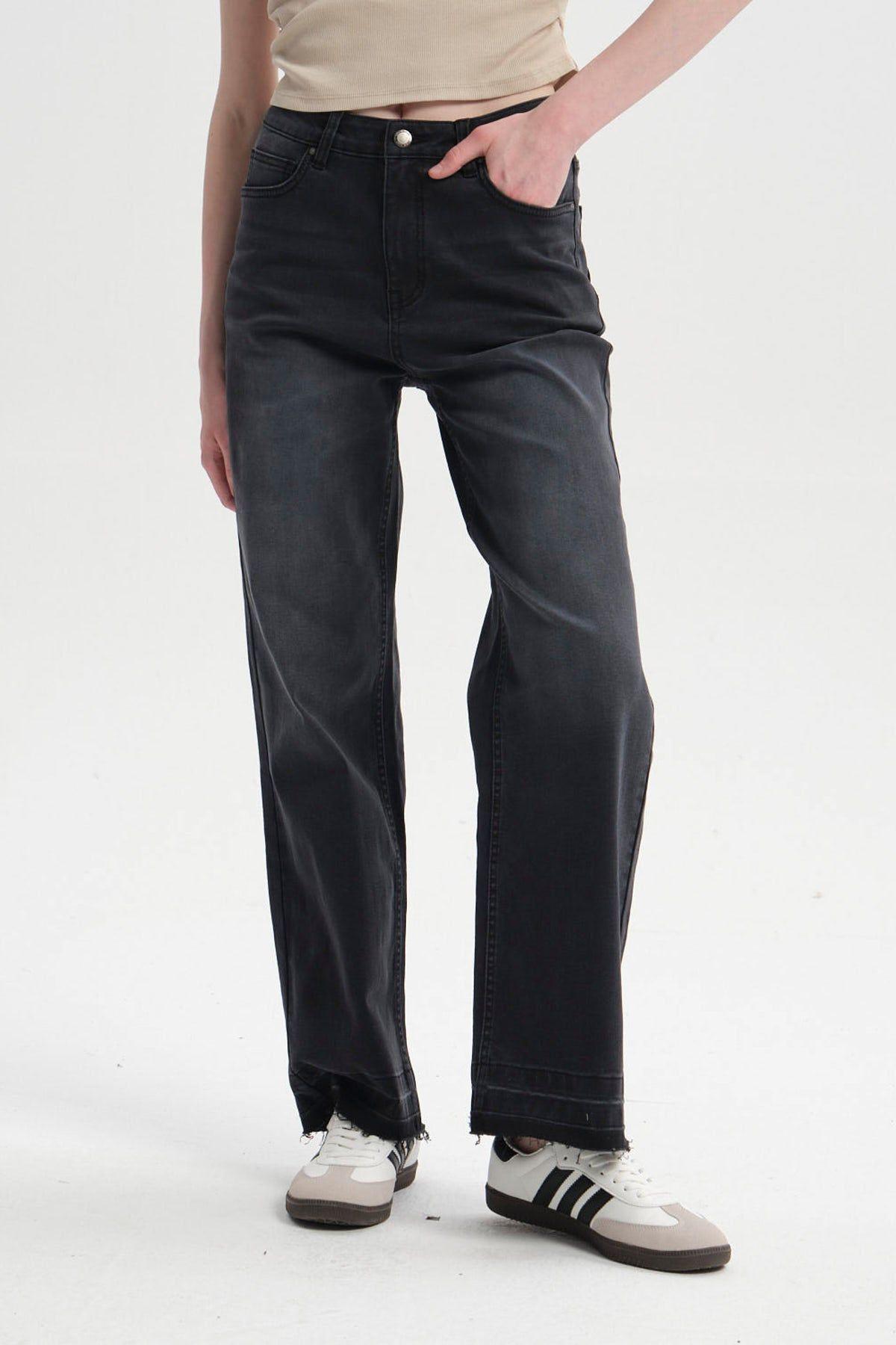 Jeans Mujer Calce Recto Negro II-0