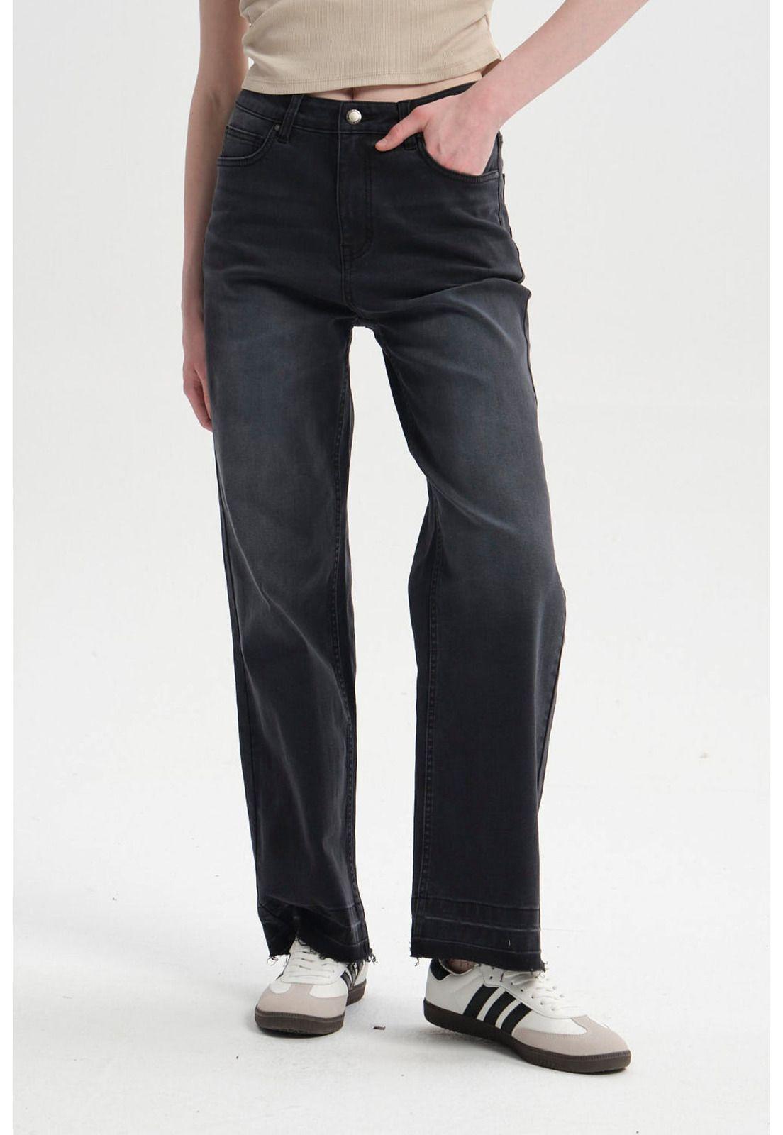 Jeans Mujer Calce Recto Negro-0